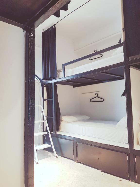 Seek Sleep Hostel Bangkok Værelse billede