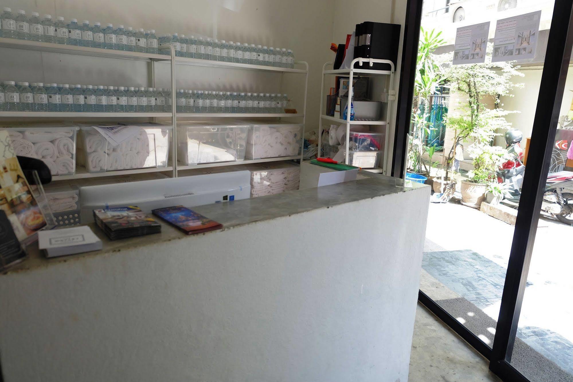Seek Sleep Hostel Bangkok Eksteriør billede